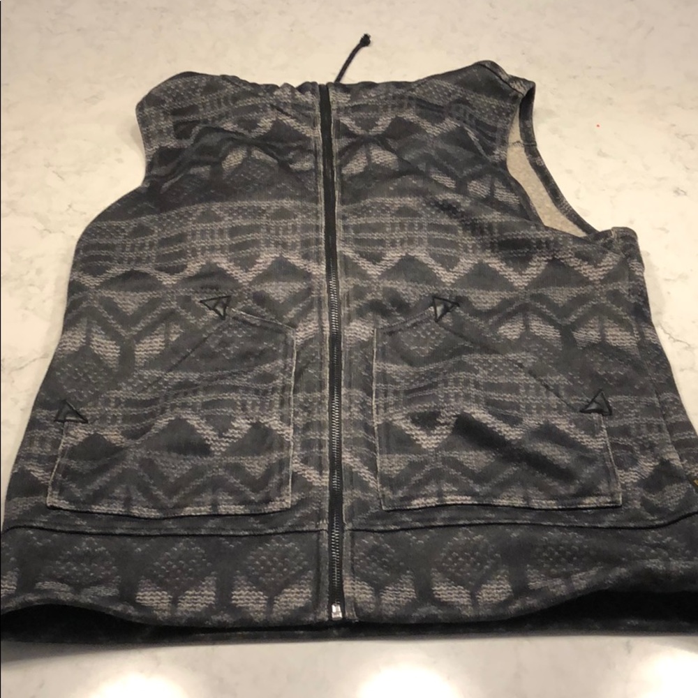 Burton vest